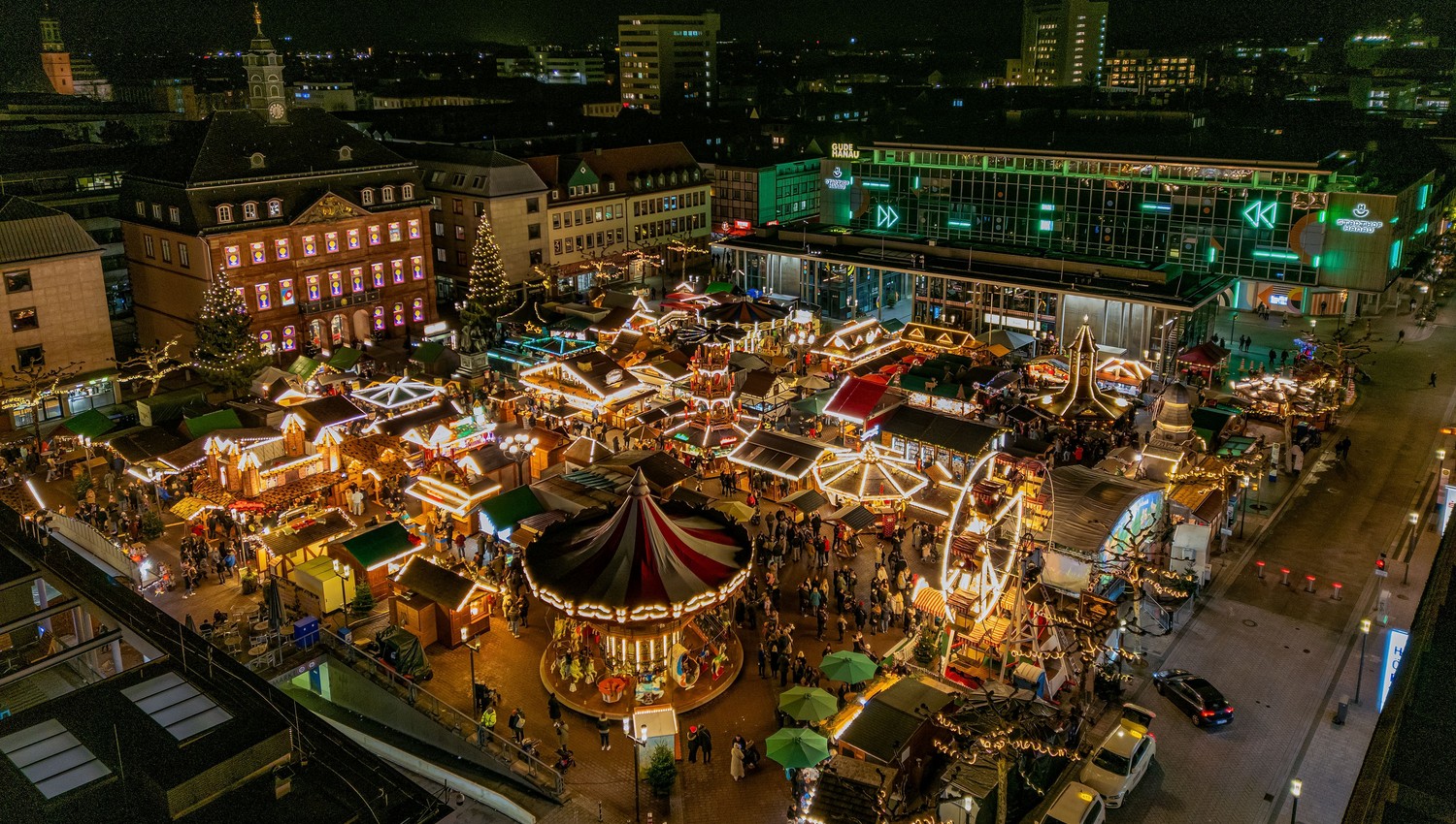 Hanau: Betreiber entlässt drei Mitarbeiter nach Angriff auf Besucher beim Weihnachtsmarkt