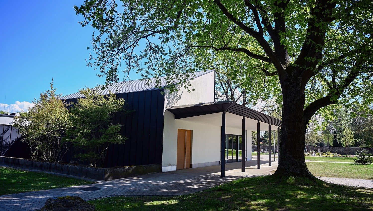 Hanau zeigt Jacques Oerter in der Trauerhalle Steinheim Süd: Ausstellung beginnt am 8. Mai