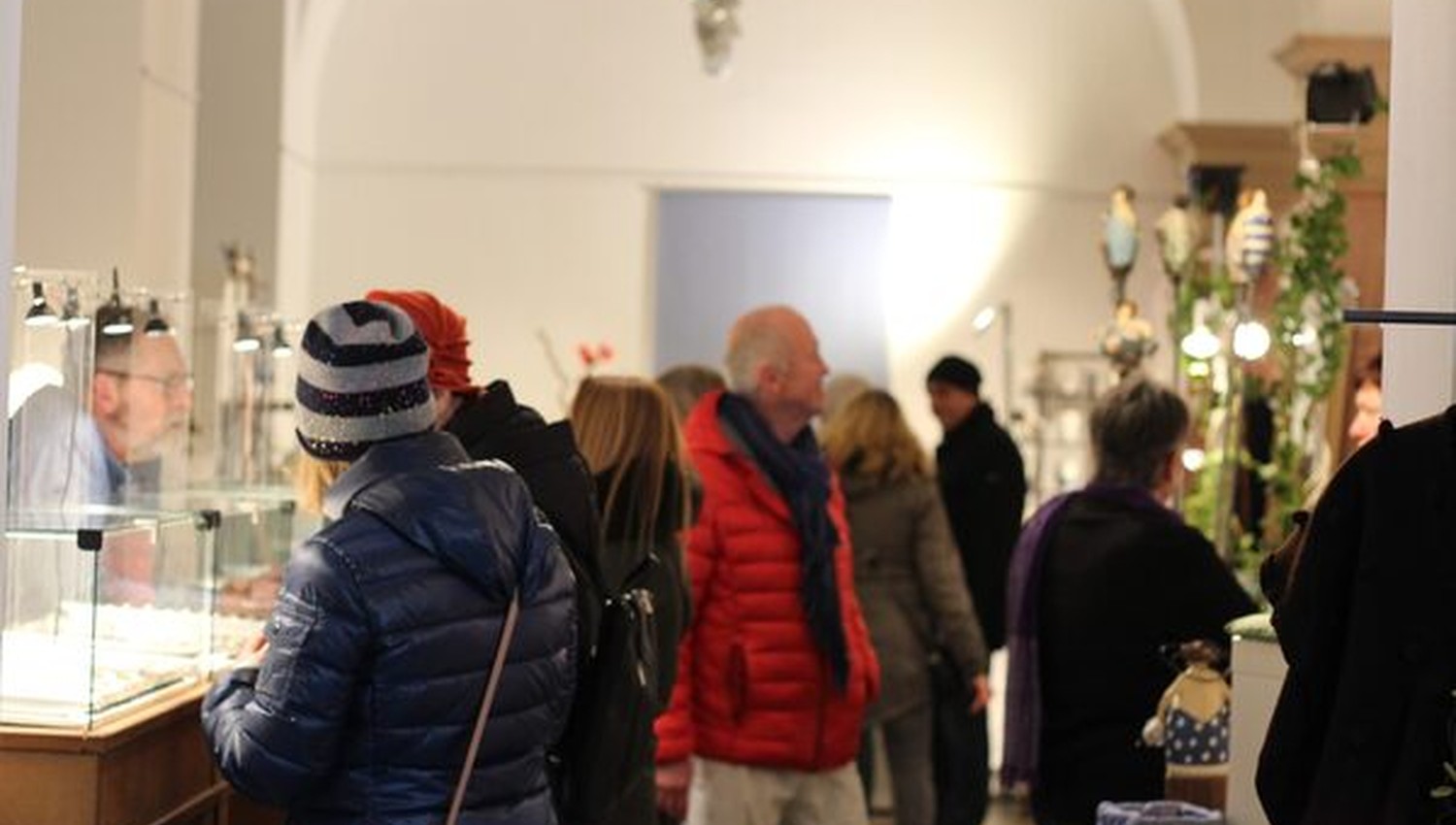 Kunsthandwerkermarkt im Wiesbadener Rathaus öffnet Mitte Dezember