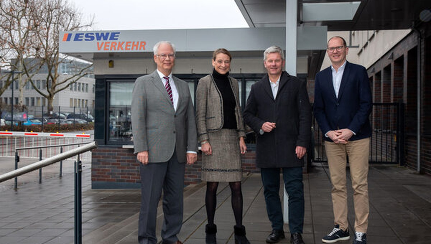 Zufriedenheit mit Busverkehr in Wiesbaden steigt auf bessere Note als Pkw Nutzung Zufriedenheit mit Busverkehr in Wiesbaden steigt auf bessere Note als Pkw Nutzung